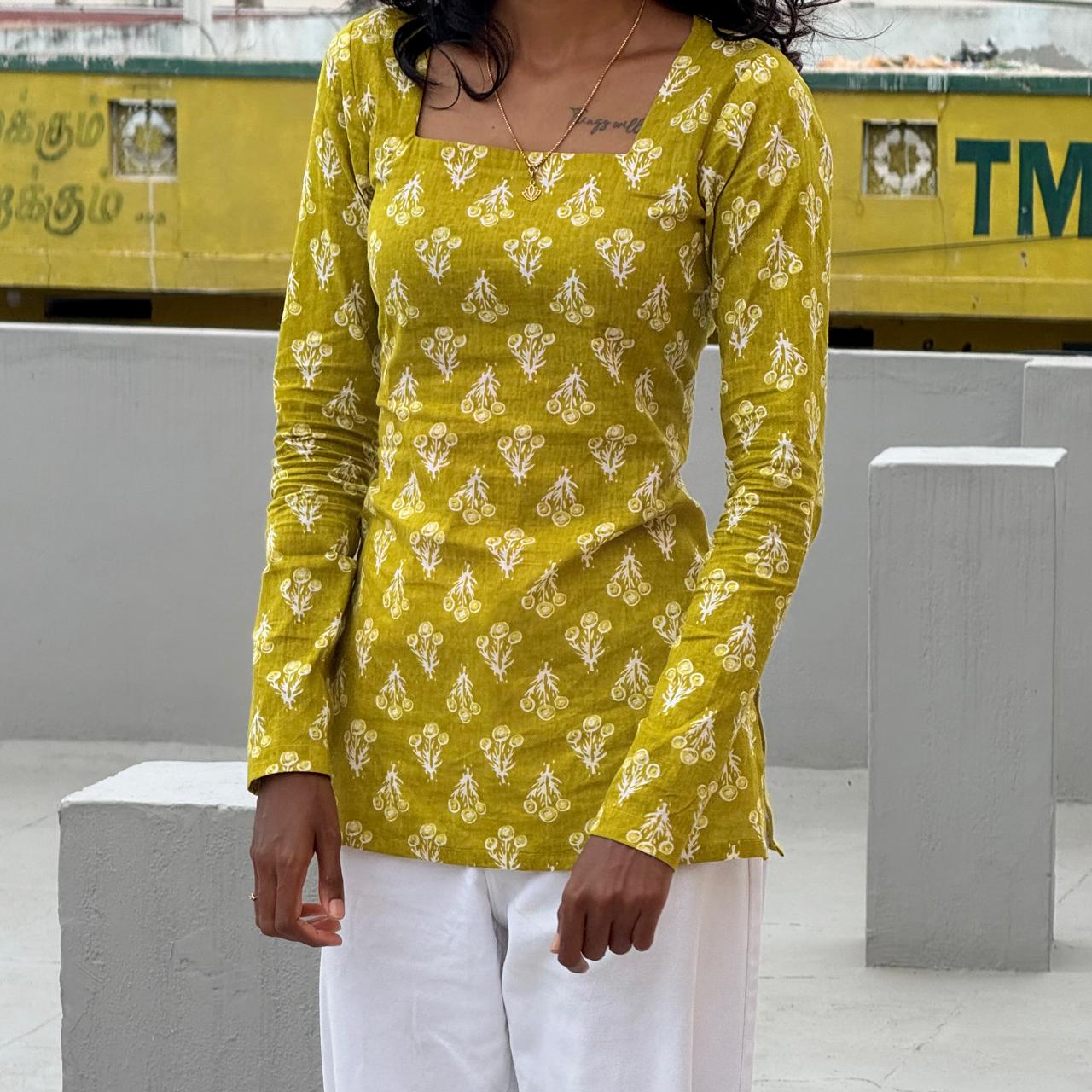 Thulasi Cinch Full Sleeve Short Kurti