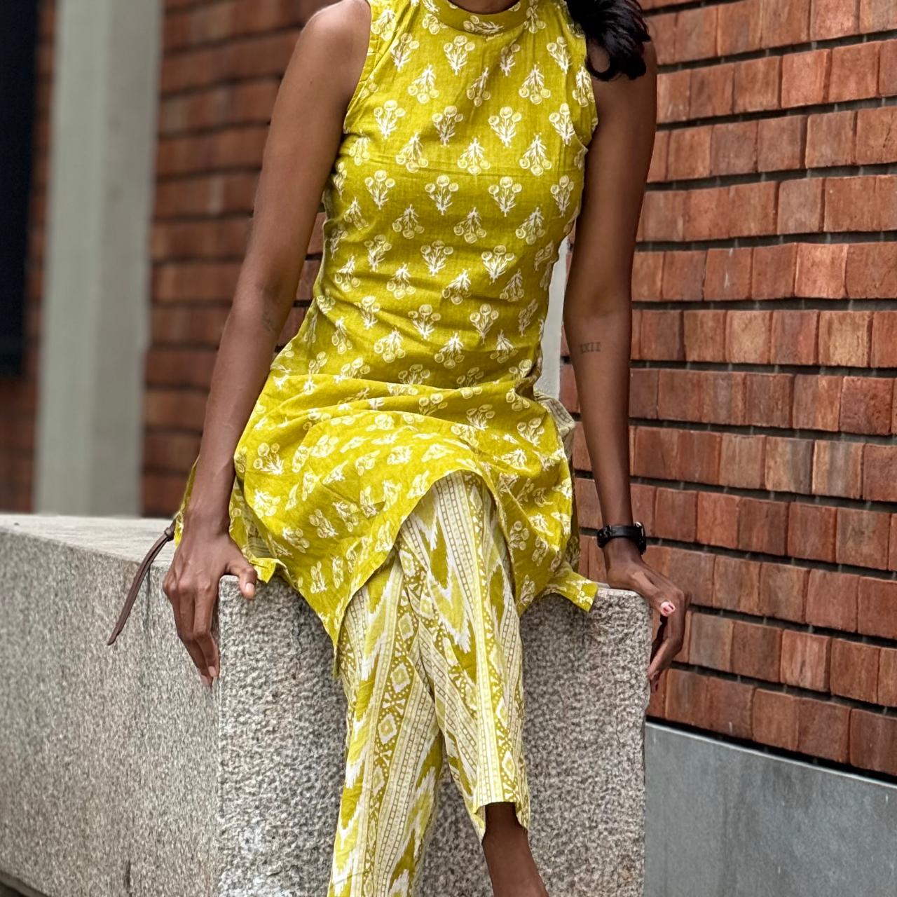 Thulasi Cinch Sleeveless Kurti Set