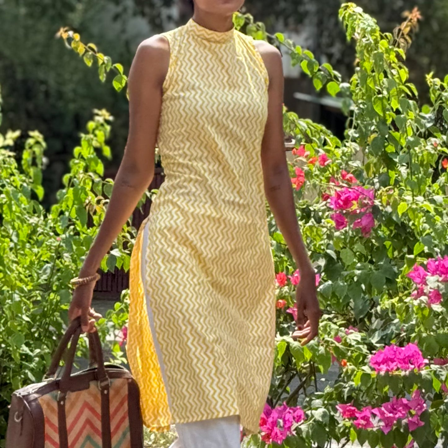 Manjari Cinch Sleeveless Long Kurti