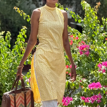 Manjari Cinch Sleeveless Long Kurti