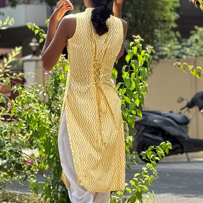 Manjari Cinch Sleeveless Long Kurti