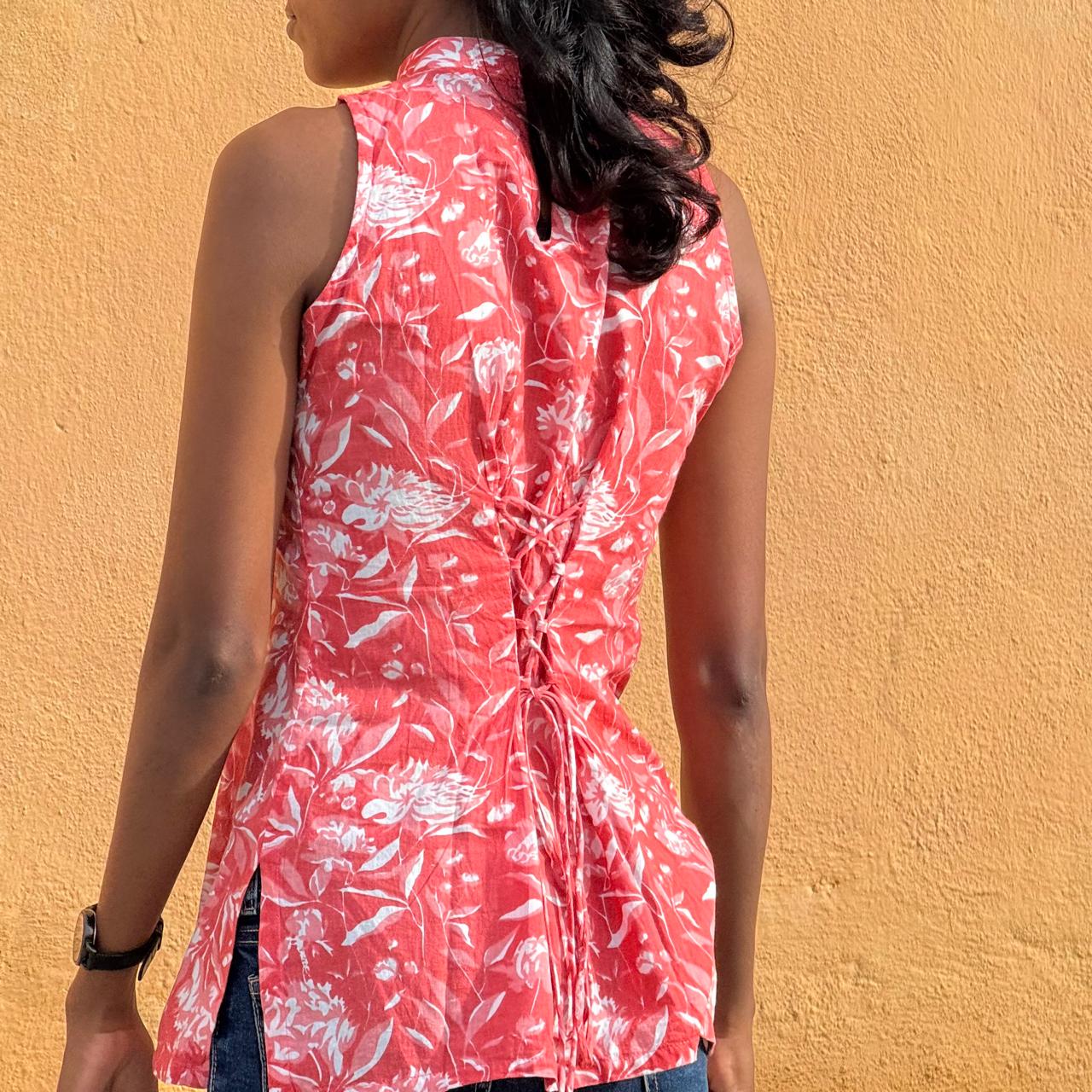 Paavai Cinch Sleeveless Short Kurti